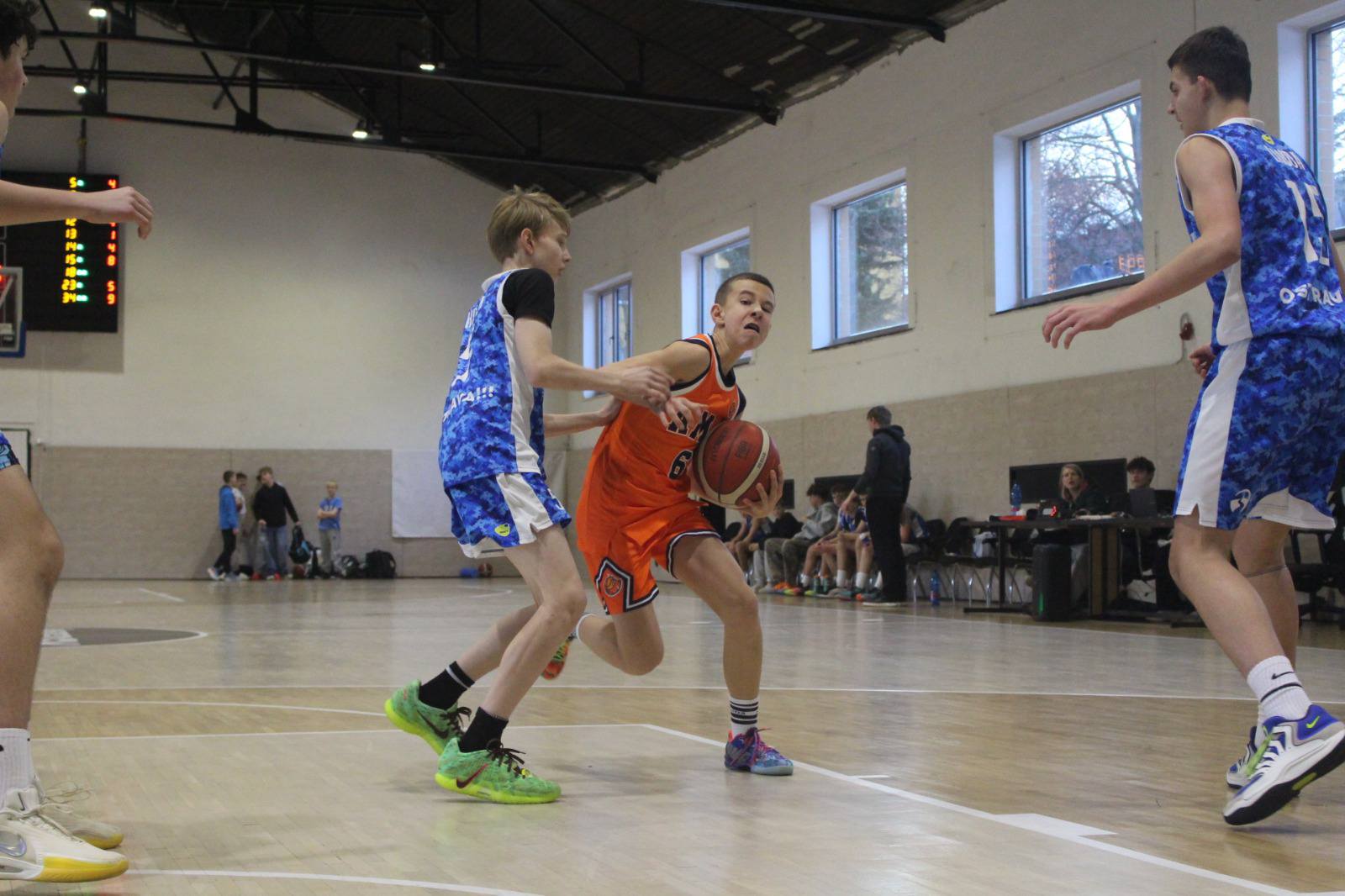 Tým U12